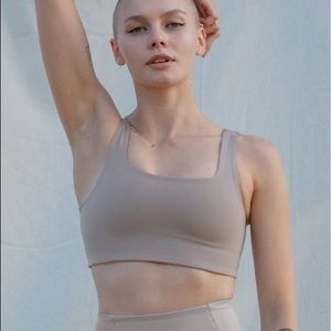 Tommy Cropped Bra in Limestone